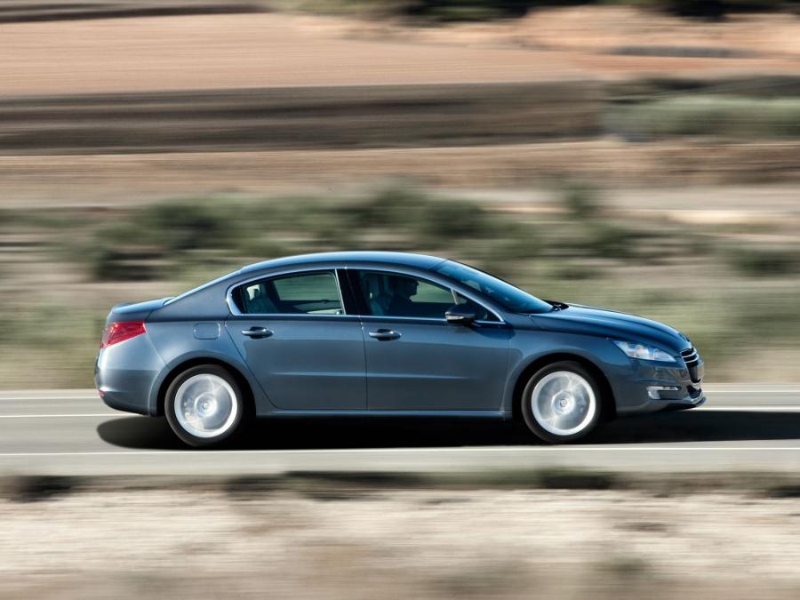 Peugeot 508 2010 года  (фото 35 из 47)